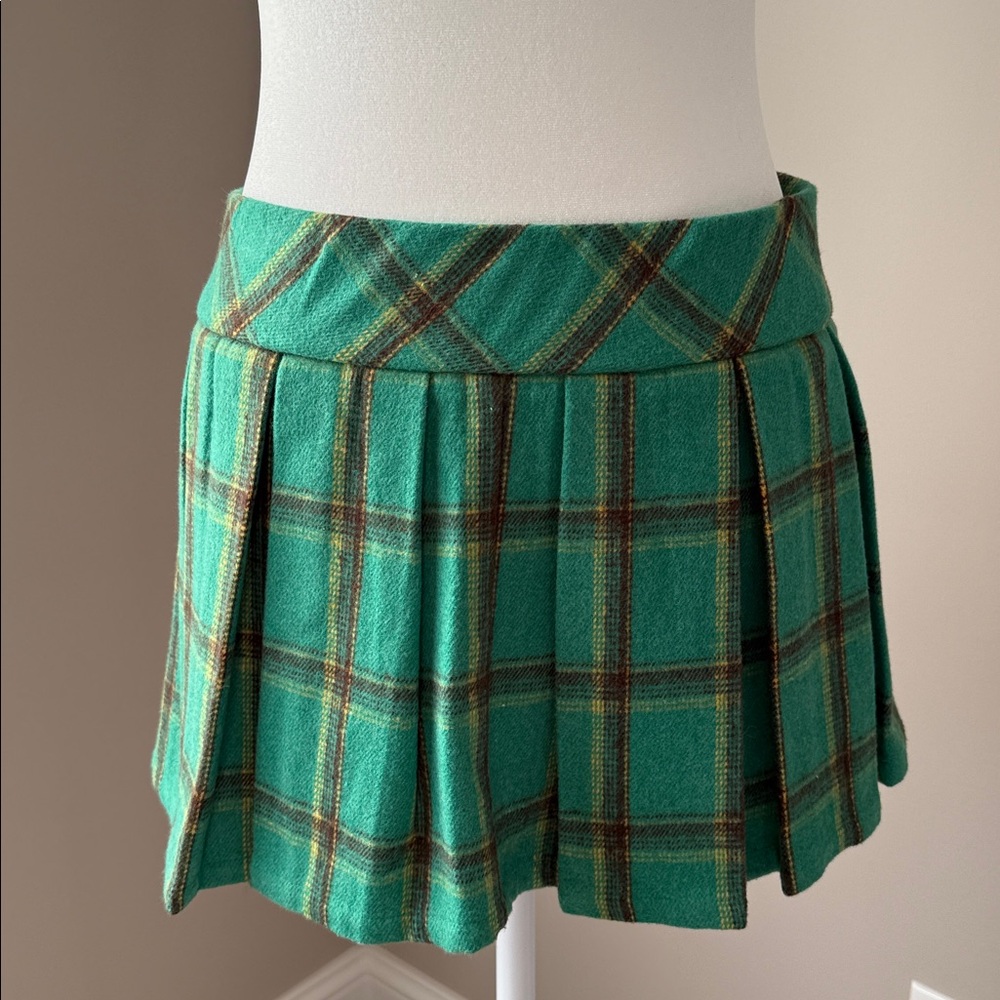 AKIRA Green Plaid Pleated Mini Skirt - NWT - St. Patrick’s Day Attire